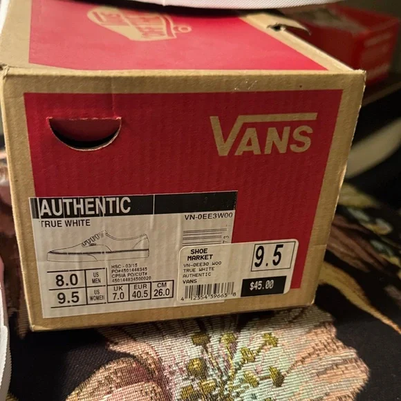 Vans White Women's Sneakers - Picture 4 of 4